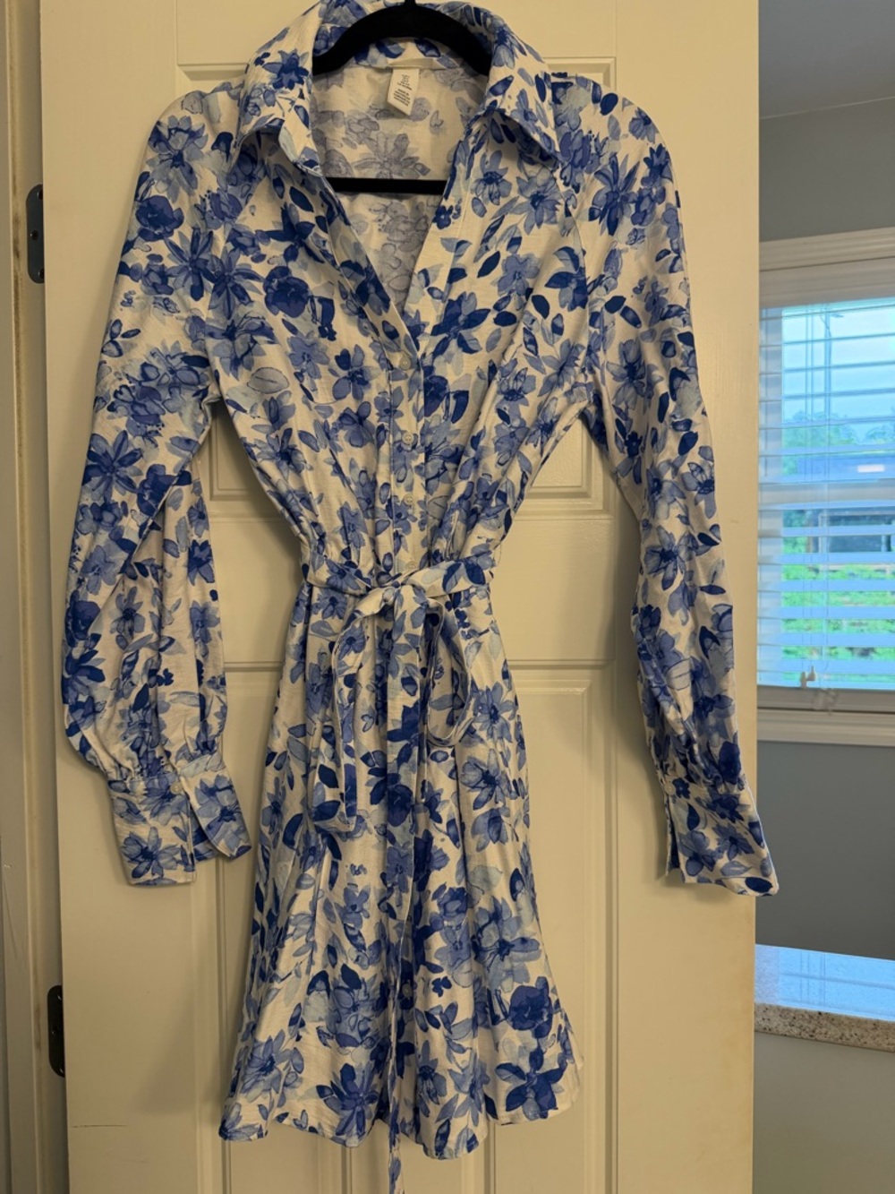 H&M White and Blue Floral Mini Shirt Dress with Tie Waist
